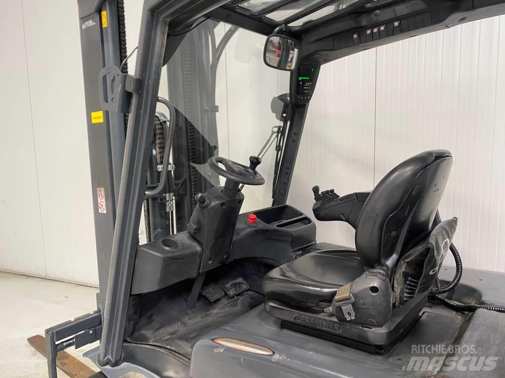 Linde E30L-01 Elmotviktstruckar