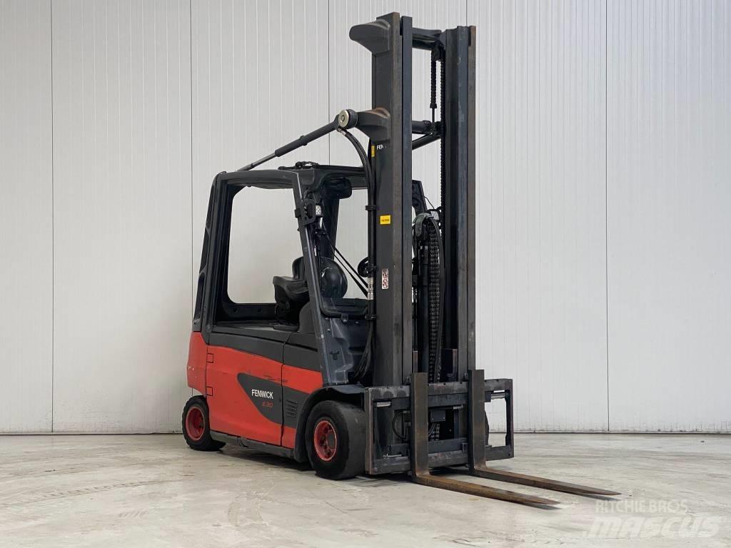 Linde E30L-01 Elmotviktstruckar