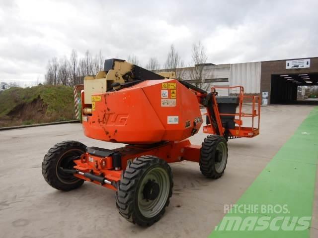 JLG 340AJ Bomliftar