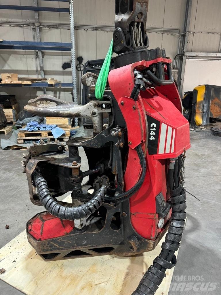Komatsu C 144 Kvistare