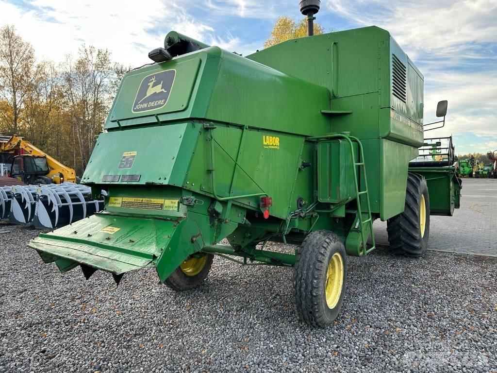 John Deere 1042 Skördetröskor