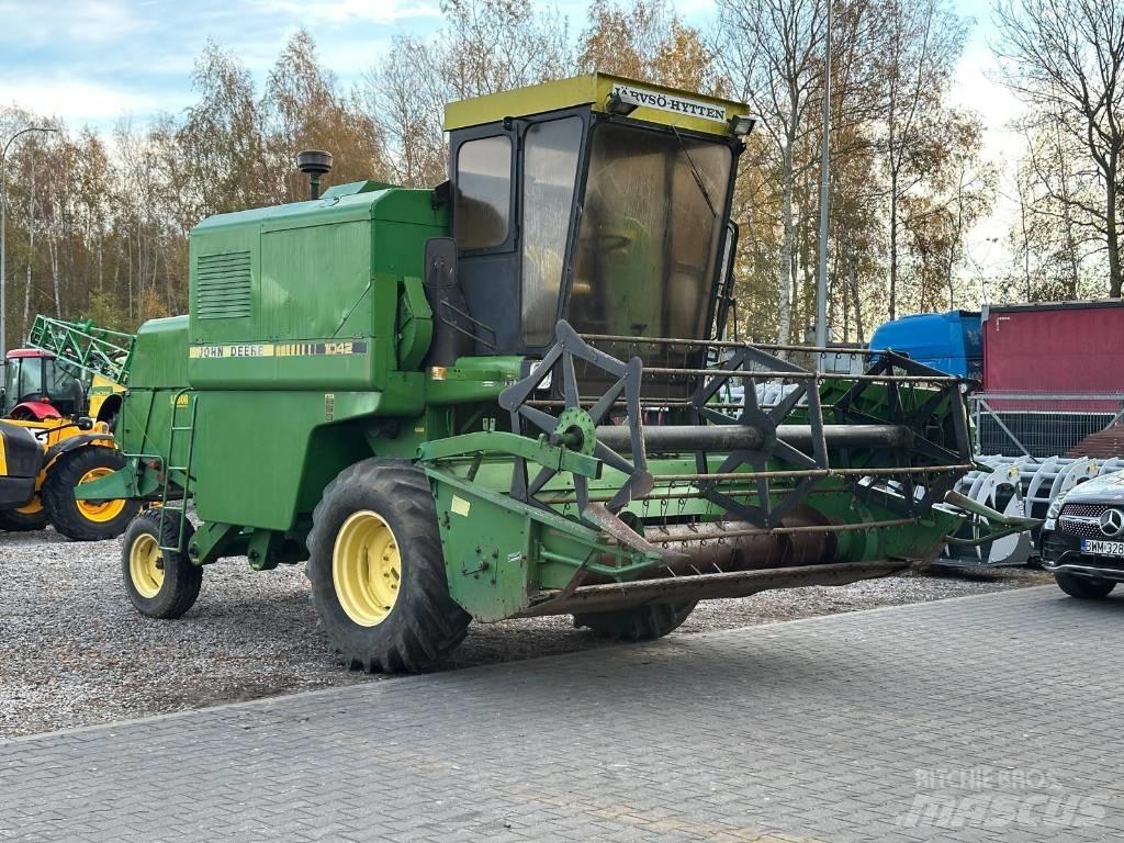 John Deere 1042 Skördetröskor