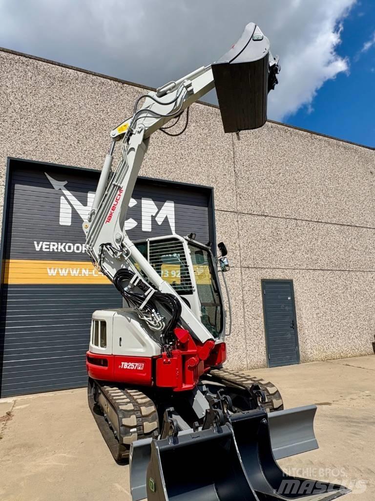Takeuchi TB 257 FR Minigrävare < 7t