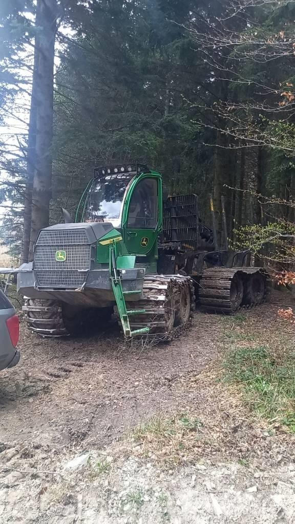 John Deere 1010 G Skotare
