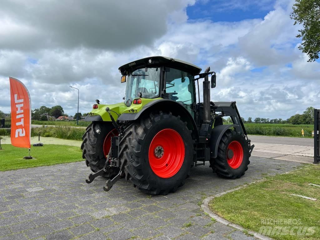 CLAAS Arion 530 CIS Traktorer