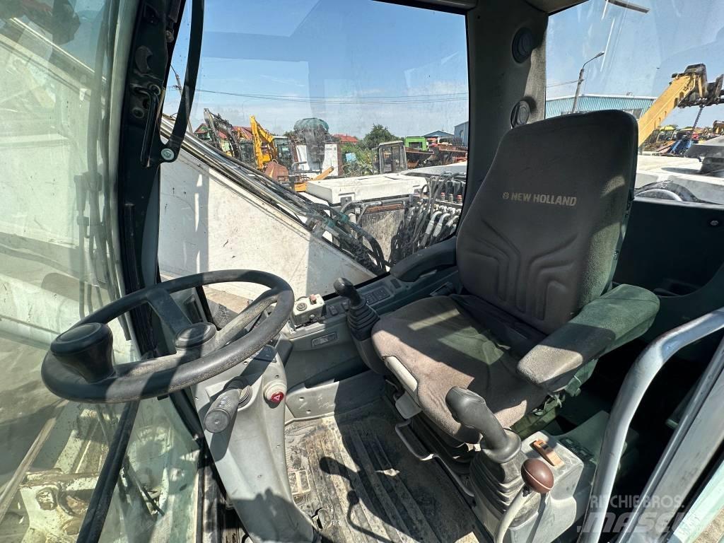New Holland MH Plus Hjulgrävare