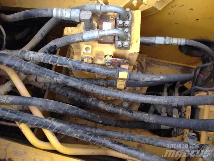 Komatsu pc220-7 Bandgrävare