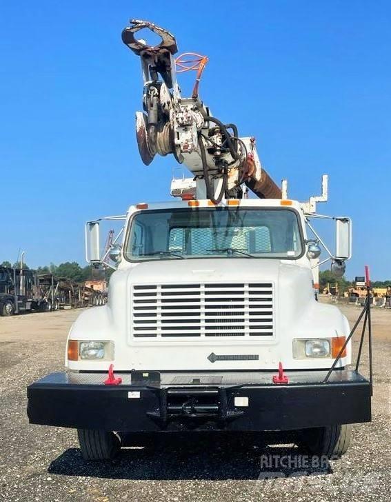 International 4700 Plogbilar