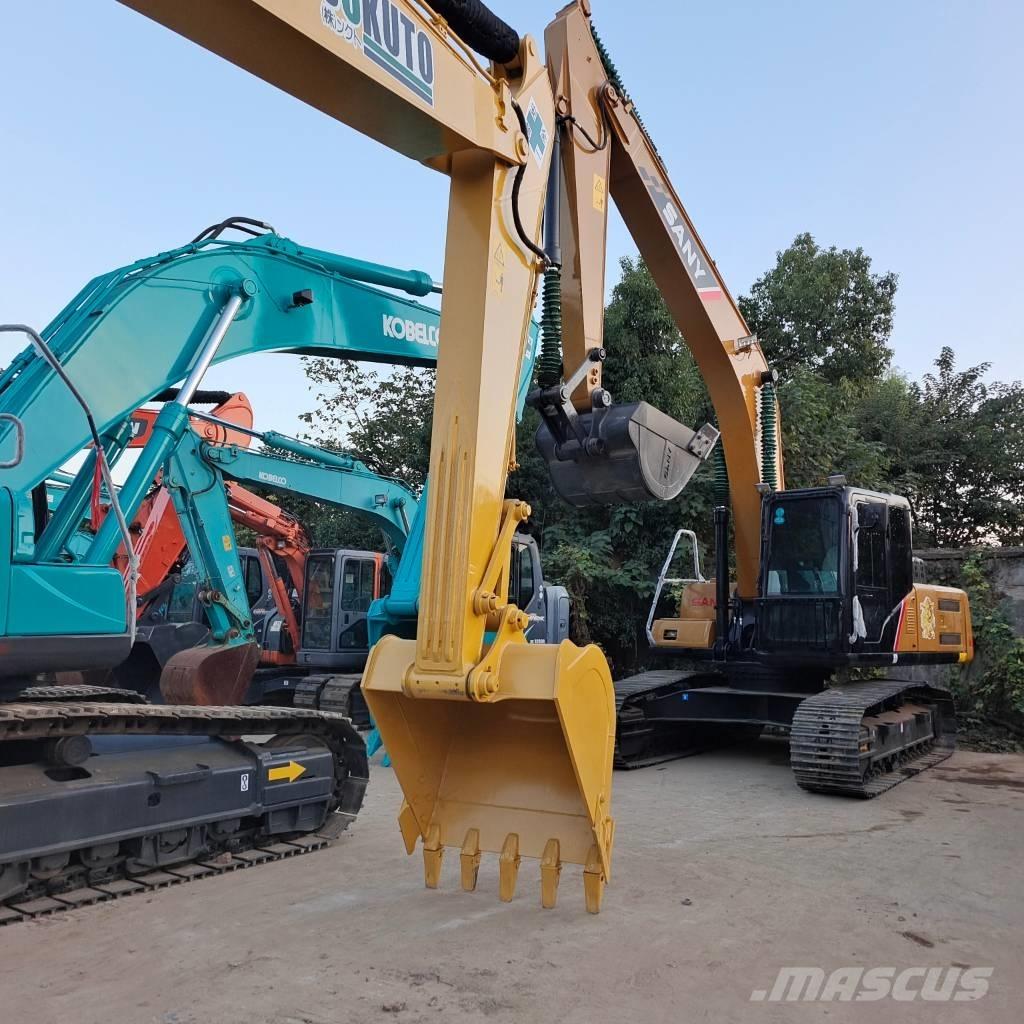 Komatsu PC 200-8 Bandgrävare