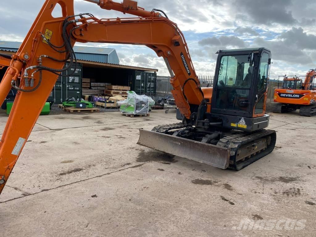 Doosan Develon DX85R Midigrävmaskiner 7t - 12t