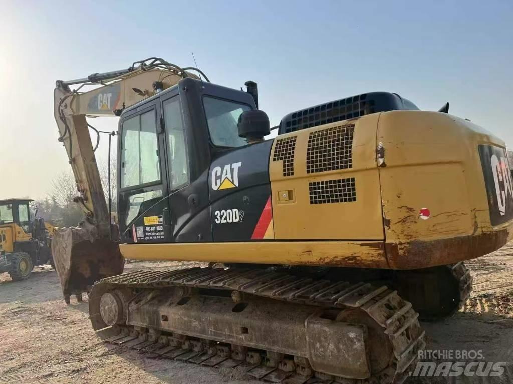 CAT 320 D2 Bandgrävare