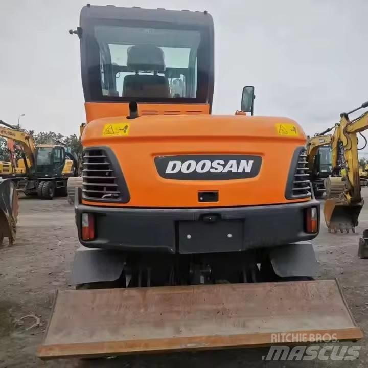 Doosan DX60W Hjulgrävare