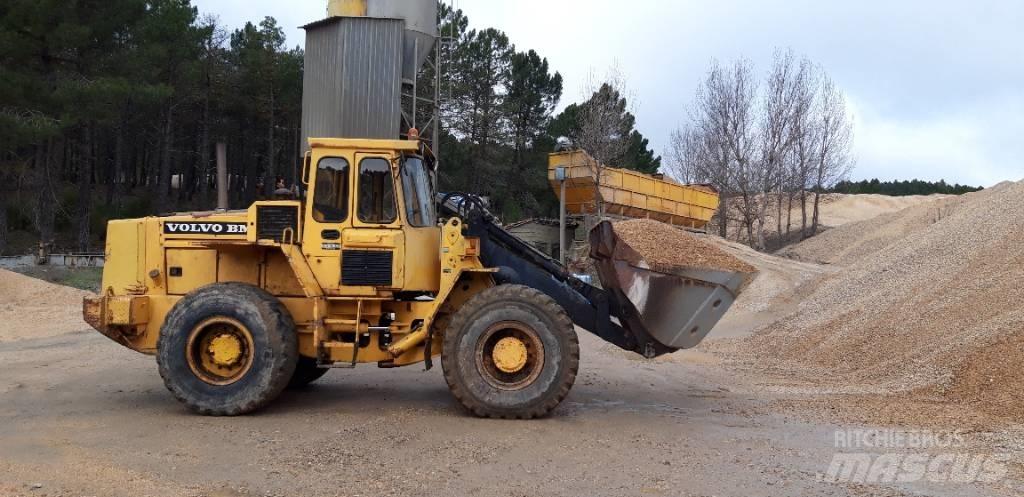  Cargadora volvo L90 Minilastare