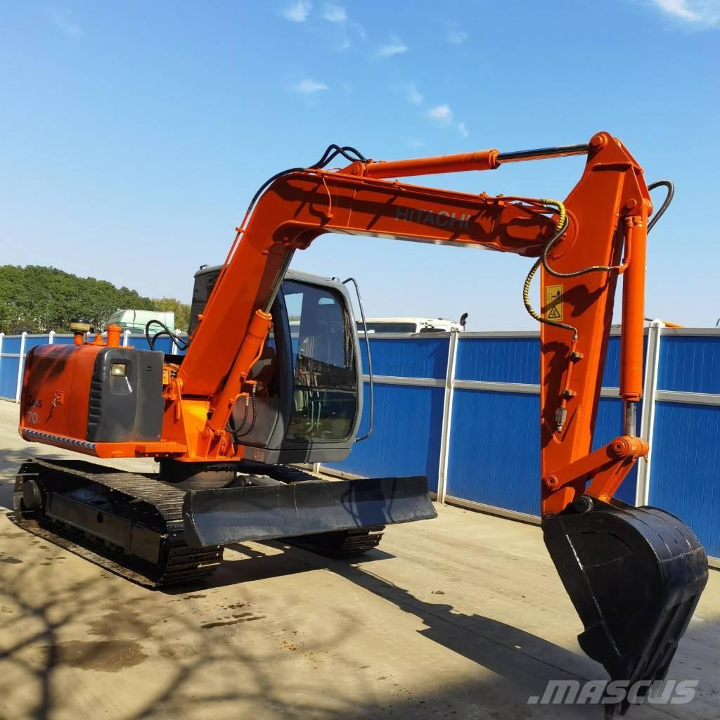 Hitachi ZX70 Midigrävmaskiner 7t - 12t