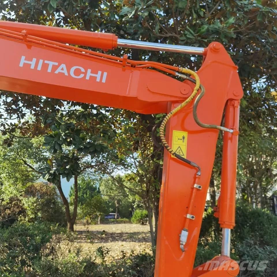 Hitachi ZX70 Midigrävmaskiner 7t - 12t