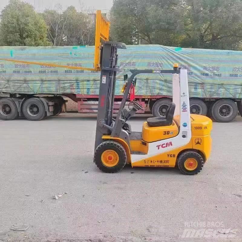 TCM 30 Skjutstativtruck
