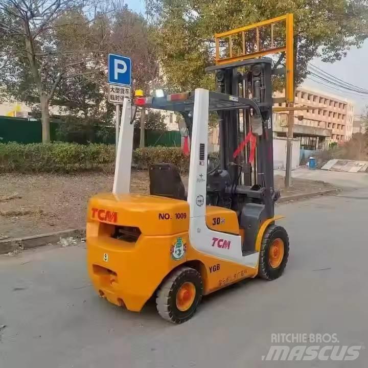 TCM 30 Skjutstativtruck