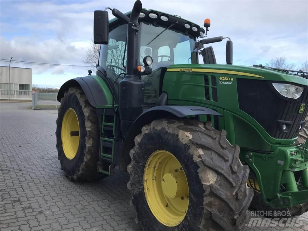 John Deere 6250R Traktorer