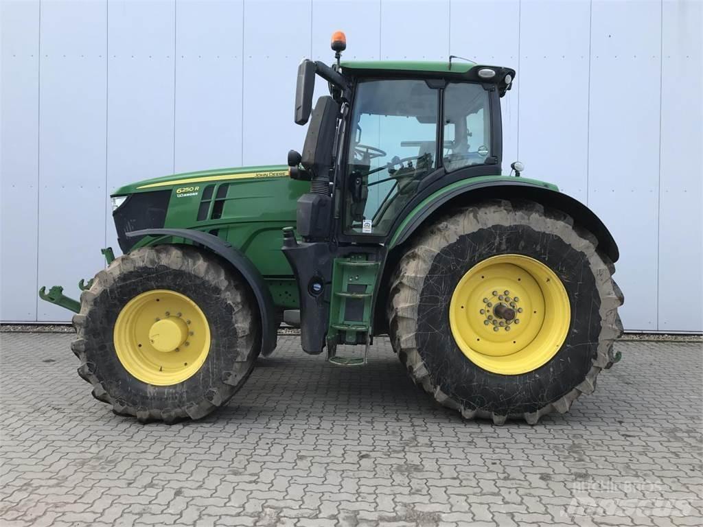 John Deere 6250R Traktorer