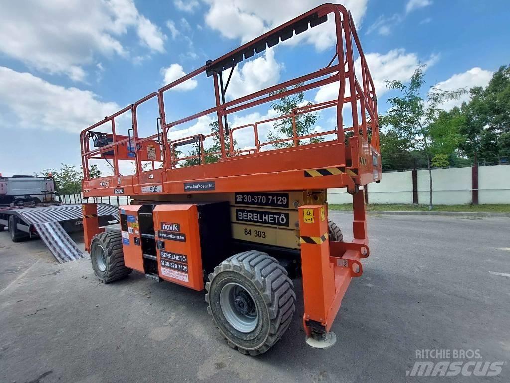 JLG 330 LRT Saxliftar