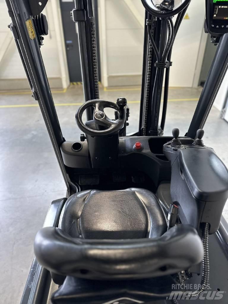 Linde E16H Elmotviktstruckar