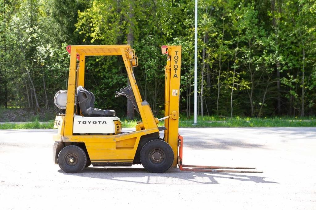 Toyota 02-4FG10 Gasolmotviktstruckar