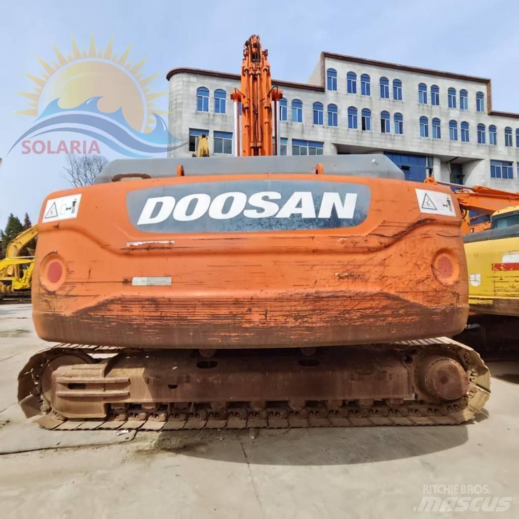 Doosan DX 300 LC Bandgrävare