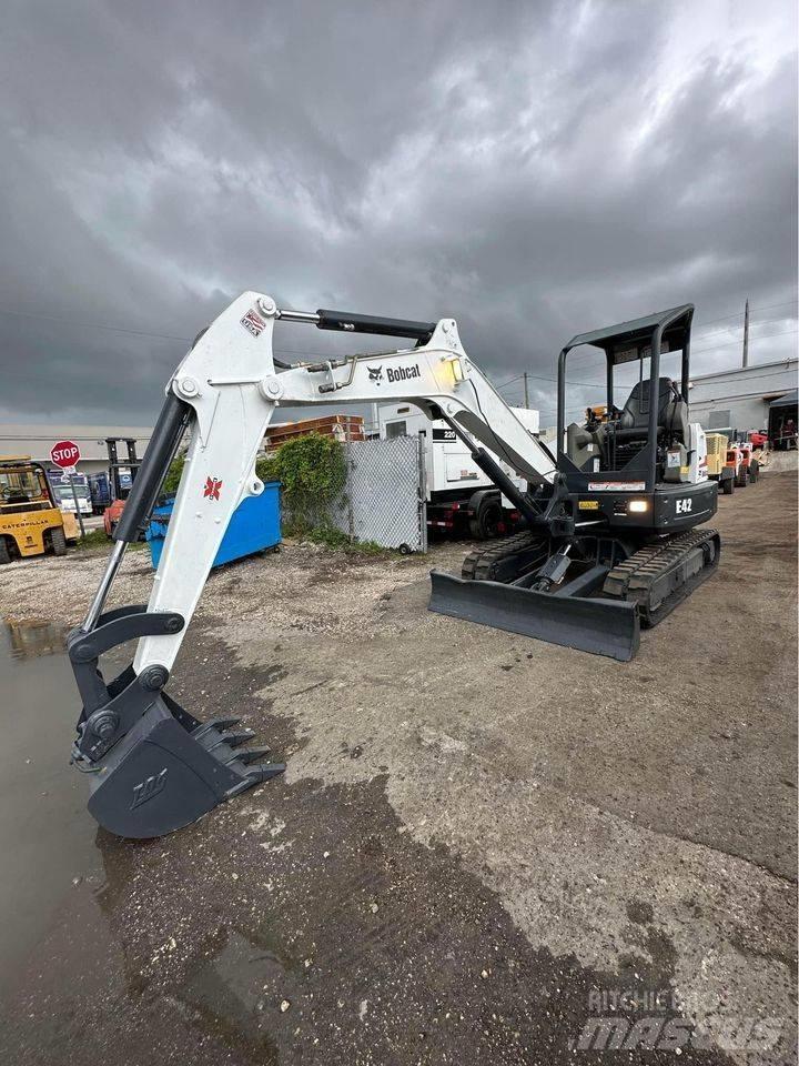 Bobcat E42 Minigrävare < 7t