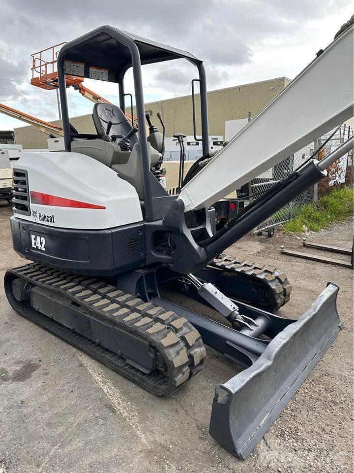 Bobcat E42 Minigrävare < 7t