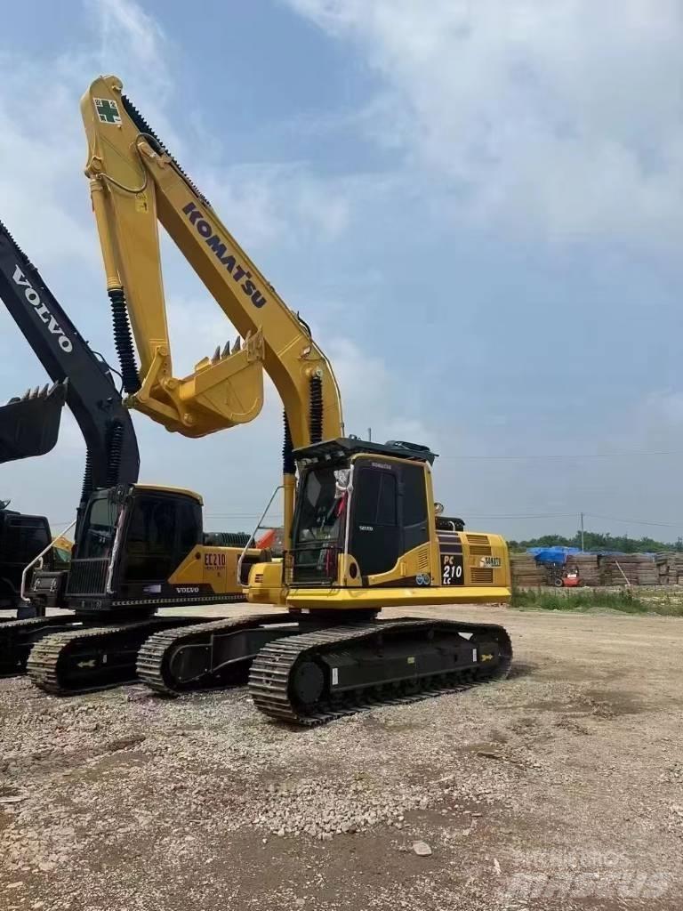 Komatsu 210-8 Bandgrävare