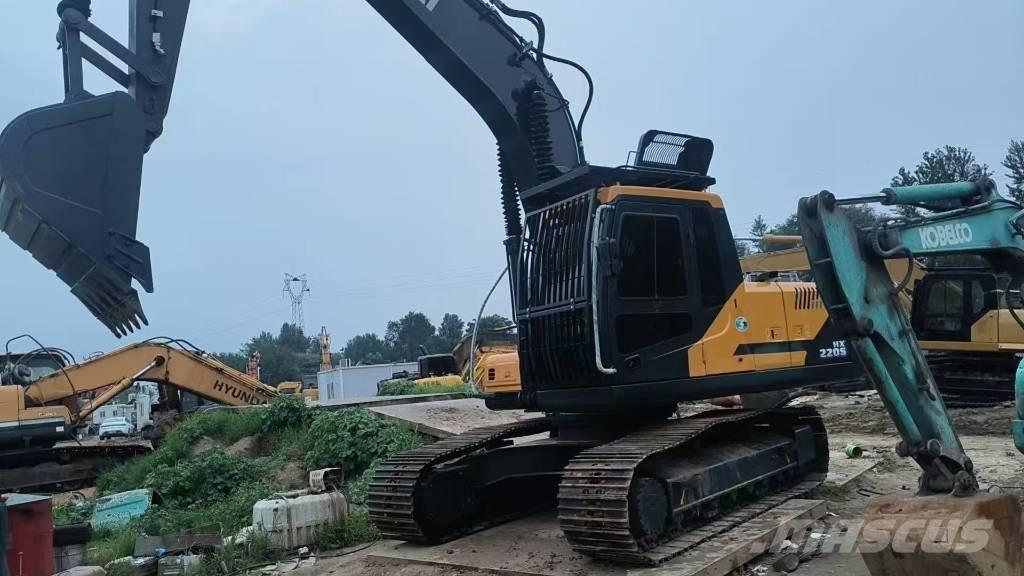 Hyundai HX220S Bandgrävare