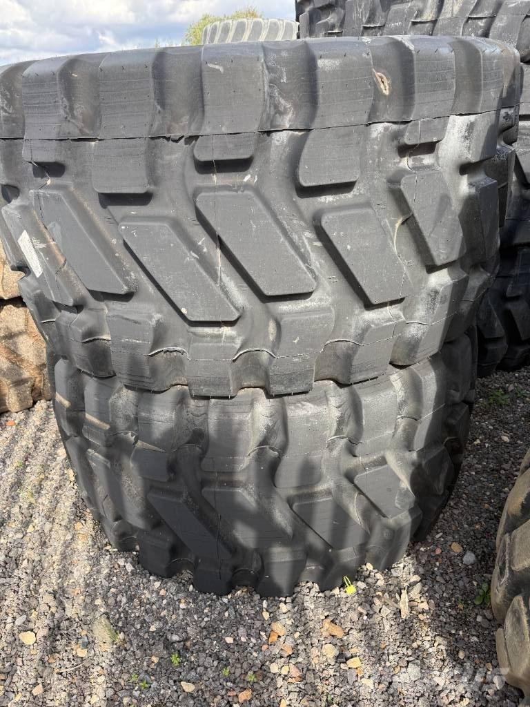 Goodyear 750/65R25 Däck, hjul och fälgar