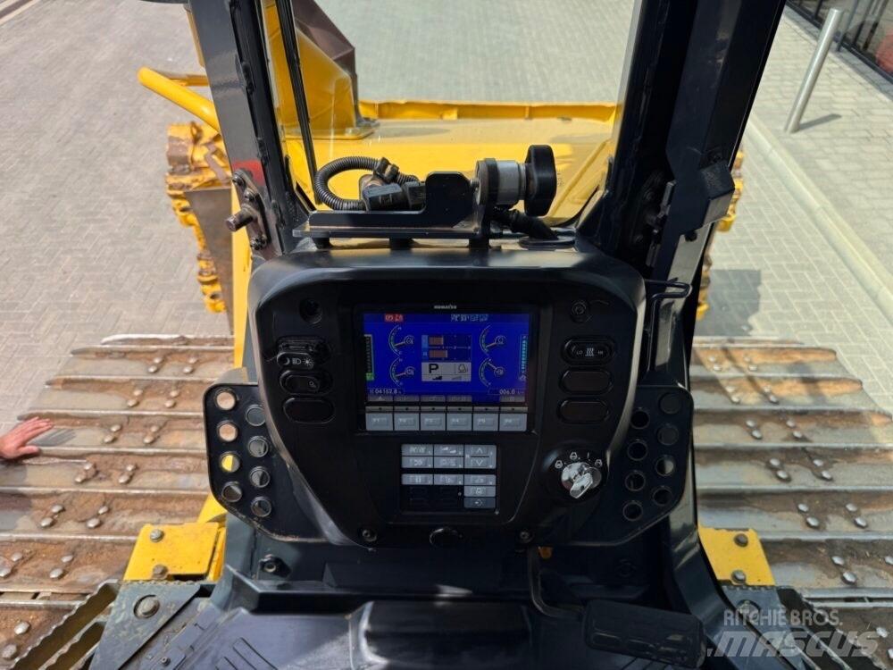 Komatsu D61PXi-24EO Bandschaktare