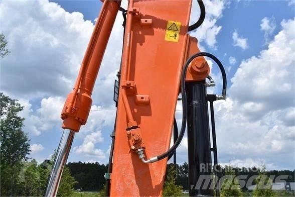 Hitachi ZX 135 Bandgrävare