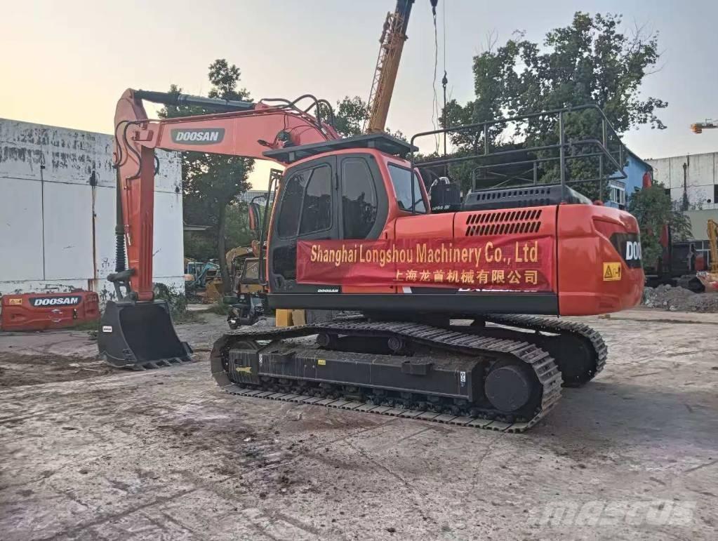Doosan DX 225 LC-9C Bandgrävare