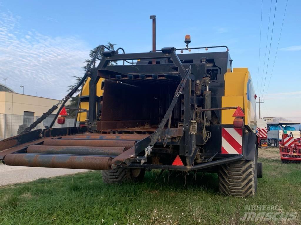 New Holland BB 960 A Fyrkantspressar