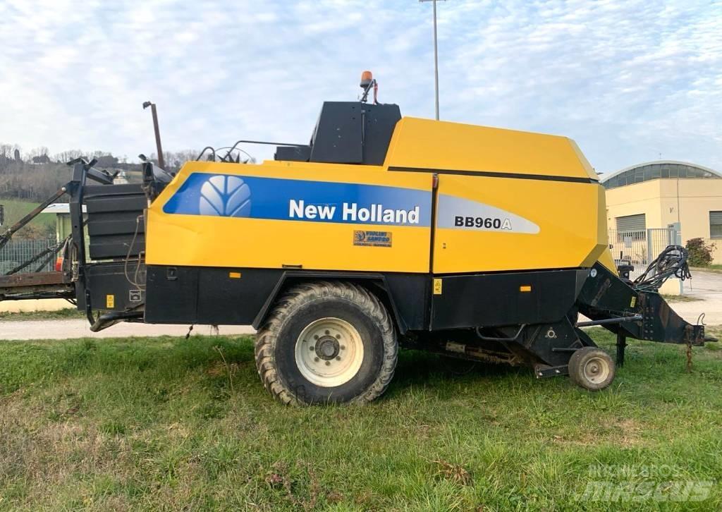 New Holland BB 960 A Fyrkantspressar