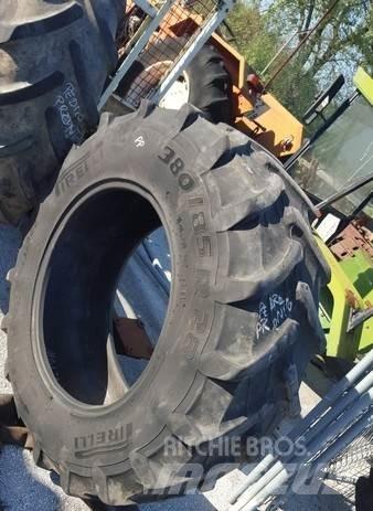  Pneu 14.9R28 Däck, hjul och fälgar