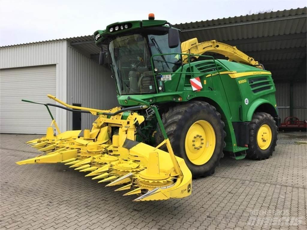 John Deere 8300i Självgående fälthackar