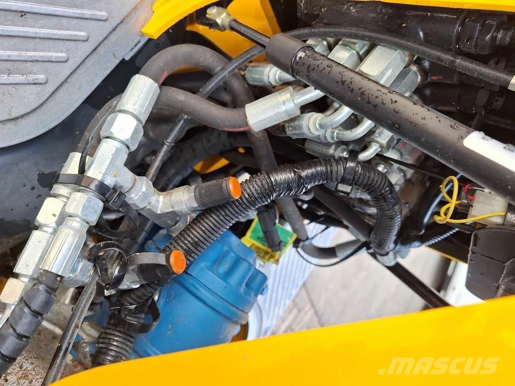 JCB 8008 CTS Minigrävare < 7t