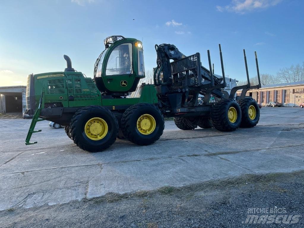 John Deere 1910G Skotare