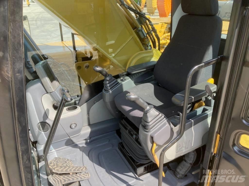 CAT 330 D L Bandgrävare