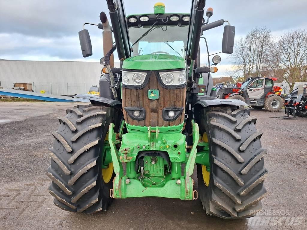John Deere 6215R Traktorer