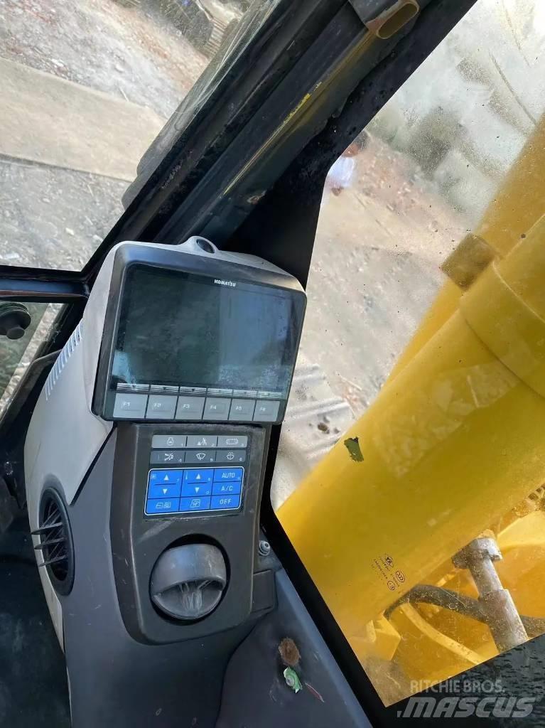 Komatsu PC450-8 Bandgrävare