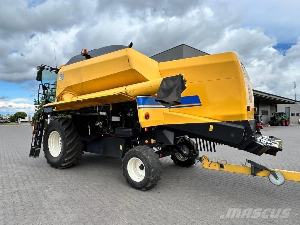 New Holland TC 5.80 Skördetröskor
