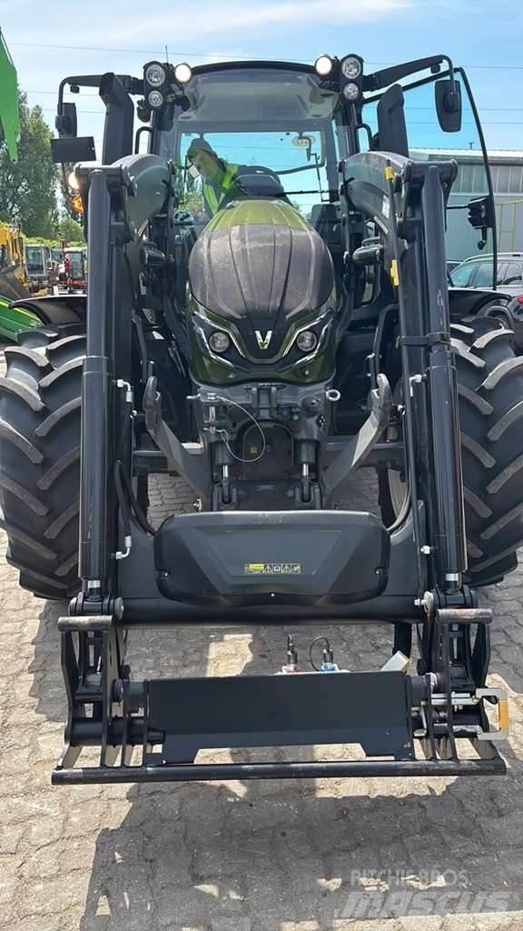 Valtra G135 Traktorer