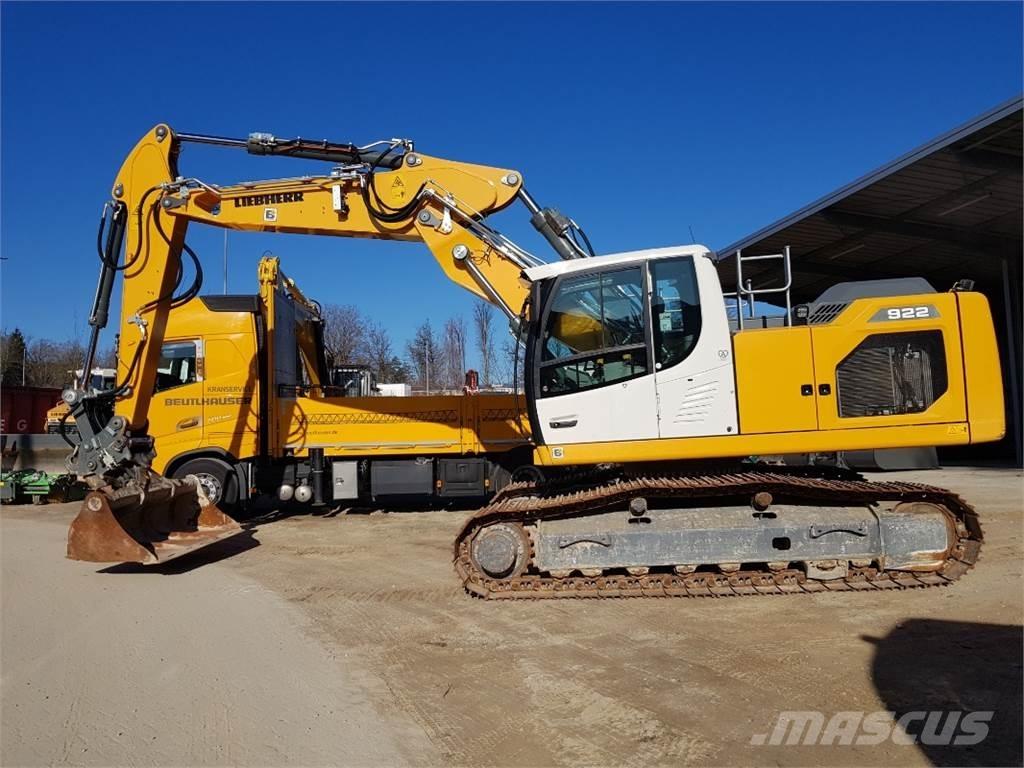 Liebherr R922 Bandgrävare