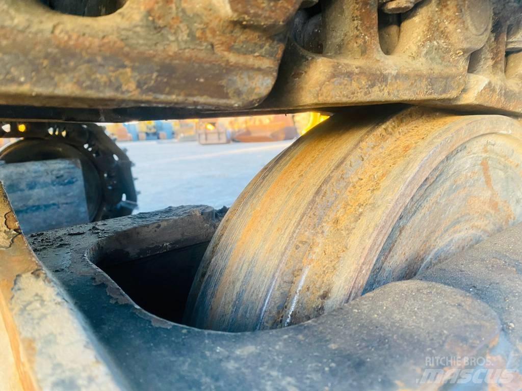 CAT 315 D L Bandgrävare
