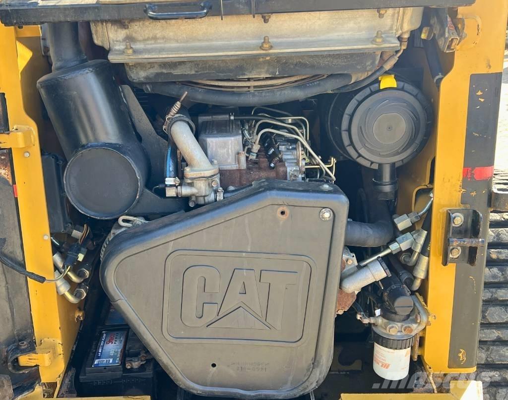 CAT 277 B    2006 Kompaktlastare