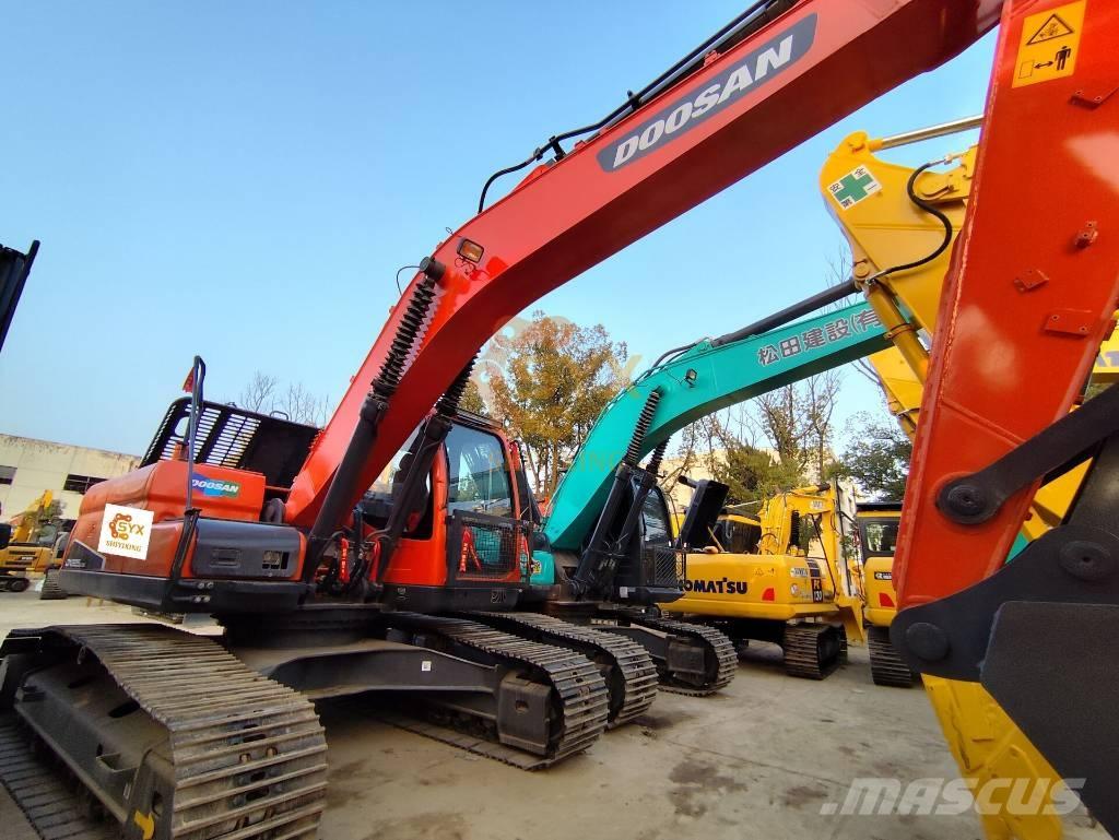 Doosan DX 225 LC Bandgrävare